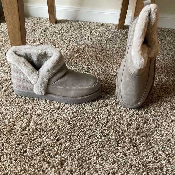 Maurice’s Iris Faux Fur Trim Ankle Boots - Picture 11 of 11